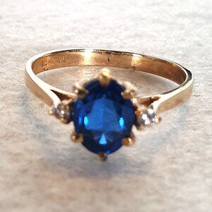 Elegant Vintage 10K Solid Yellow Gold Blue Sapphire & Diamond Engagement Ring
